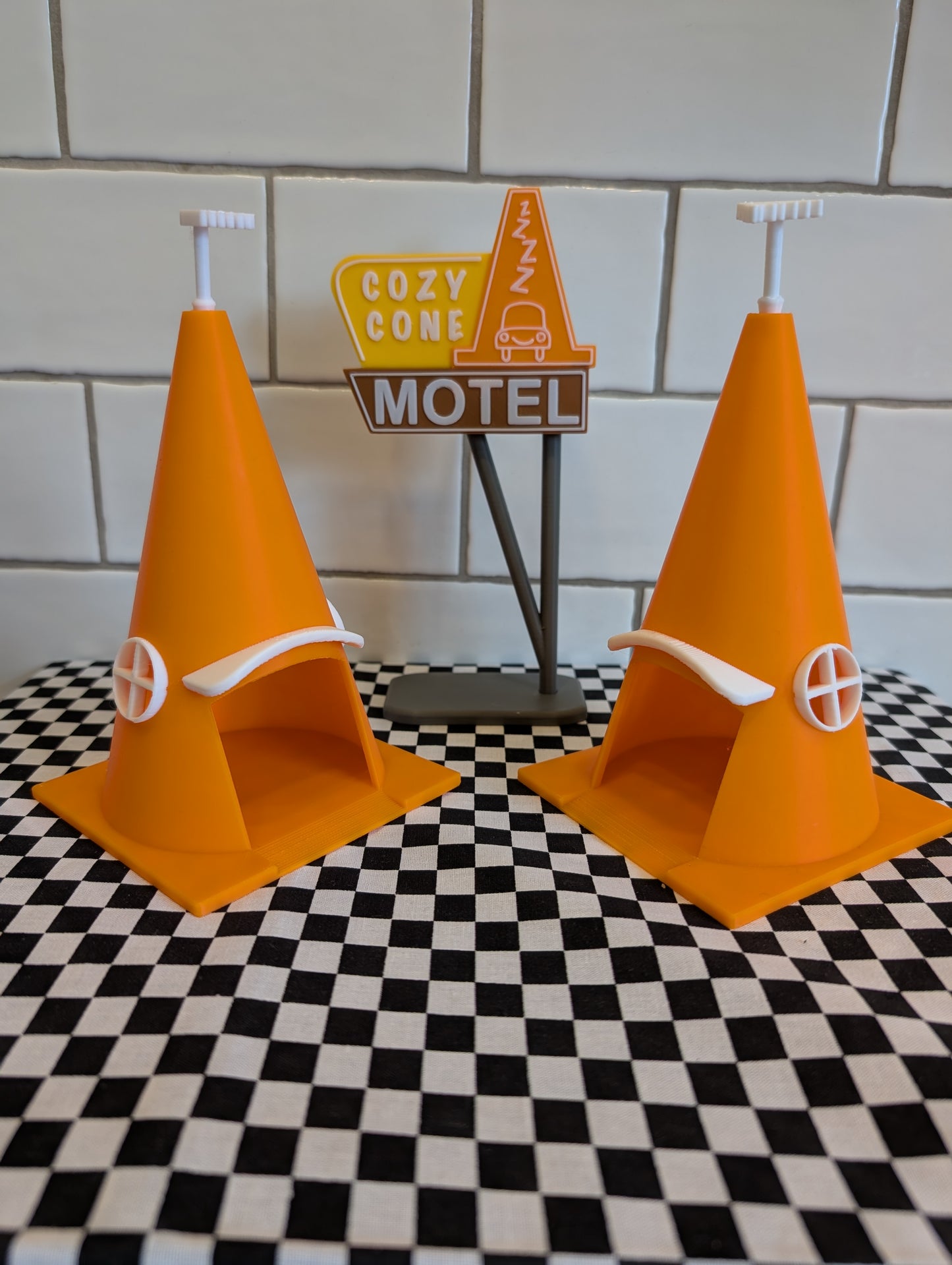 Cozy Cone Motel Sign